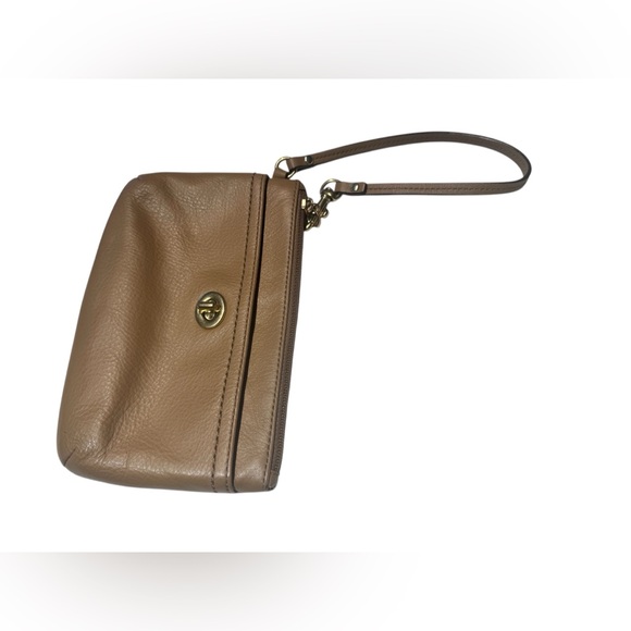 Coach wristlet - Picture 4 of 9